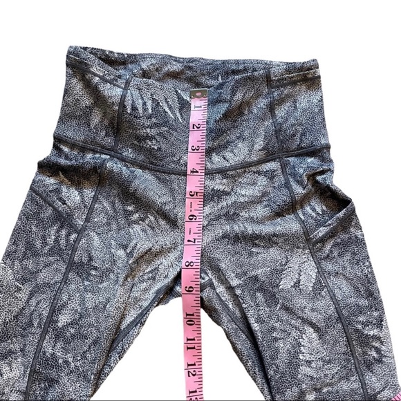 Lululemon Fast & Free Crop (19") - Kindred Spirit Alpine White Multi size 4 - Picture 10 of 16